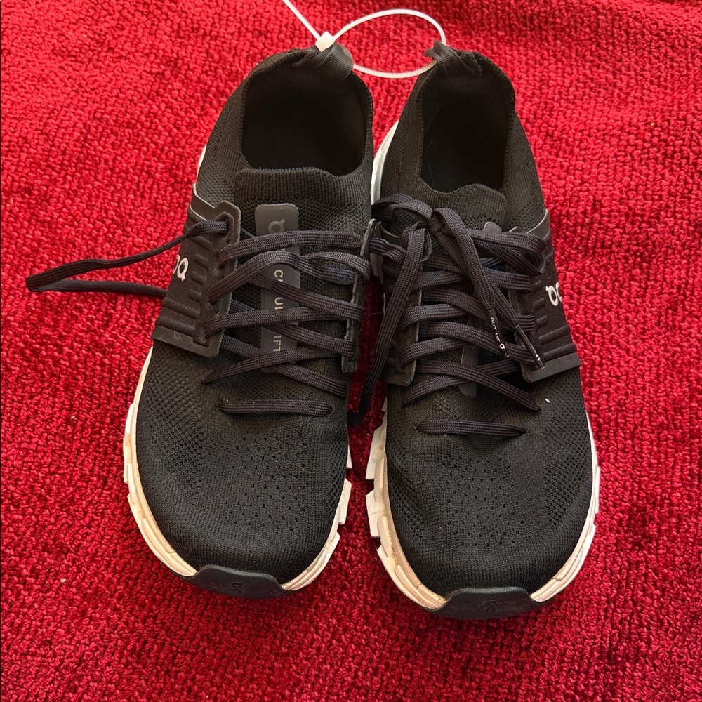 ON RUNNING Sneaker